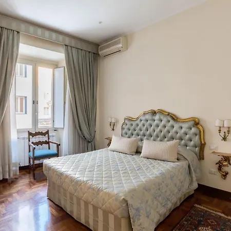 Republic Luxury Domus Apartment